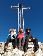 05 Alla croce di vetta dello Zucco Sileggio (1373 m) 